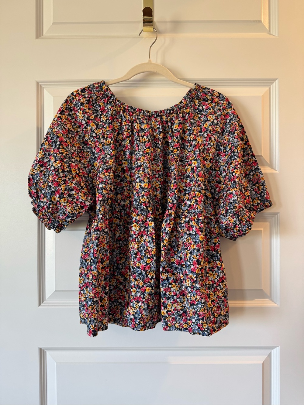 Old Navy Floral Print Puff-Sleeve Babydoll Top - Picture 3 of 9